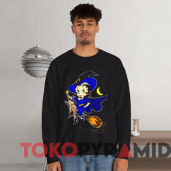 Vintage Betty Boop Witch Halloween T-shirt 2 Vintage Betty Boop Witch Halloween T shirt Black Sweatshirt