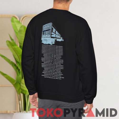 Vintage Bruce Springsteen Tour 2003 Shirt 2 sided Back Sweatshirt Vintage Bruce Springsteen Tour 2003 Shirt 2 sided Back Sweatshirt