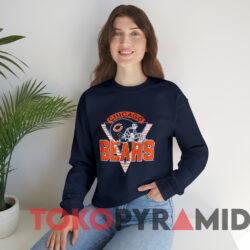 Vintage Chicago Bears Helmet NFL T-Shirt 3 Vintage Chicago Bears Helmet Nfl T shirt Navy Sweatshirt