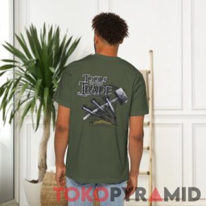 Vintage Christian Bible Matthew 16:25 Tools of the Trade Very Rare Religious Shirt 5 Vintage Christian Bible Matthew 16:25 Tools Of The Trade Religious Back Side Man Military Green T shirt