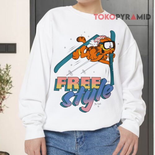 Vintage Garfield Skiing Sweatshirt Vintage Garfield Skiing Sweatshirt