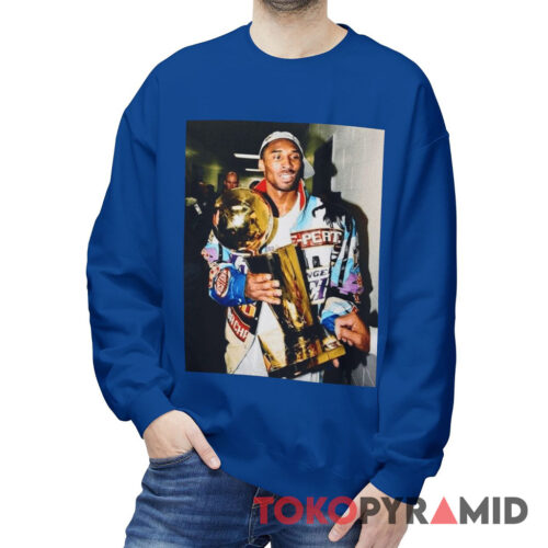 Vintage Lakers Kobe Bryant Holding Trophy Unique Sweatshirt