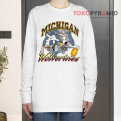 Vintage Michigan Wolverines Bugs Bunny Long sleeved