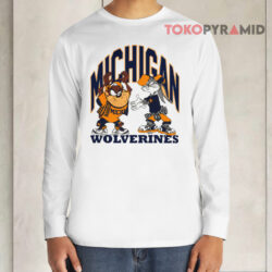Vintage Michigan Wolverines Looney Tunes Long sleeved