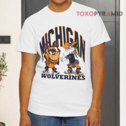 Vintage Michigan Wolverines Looney Tunes White T shirt