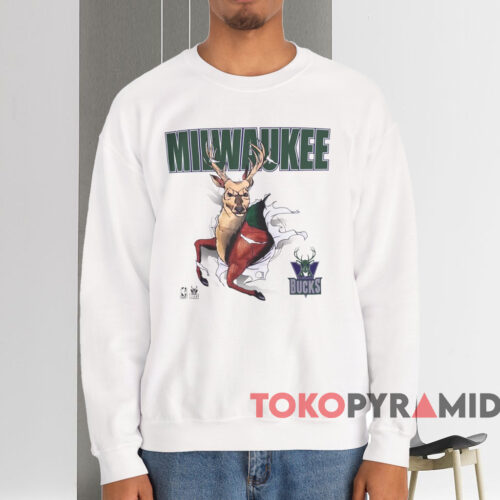Vintage Milwaukee Bucks Fierce Buck Shirt White Sweatshirt Vintage Milwaukee Bucks Fierce Buck Shirt White Sweatshirt