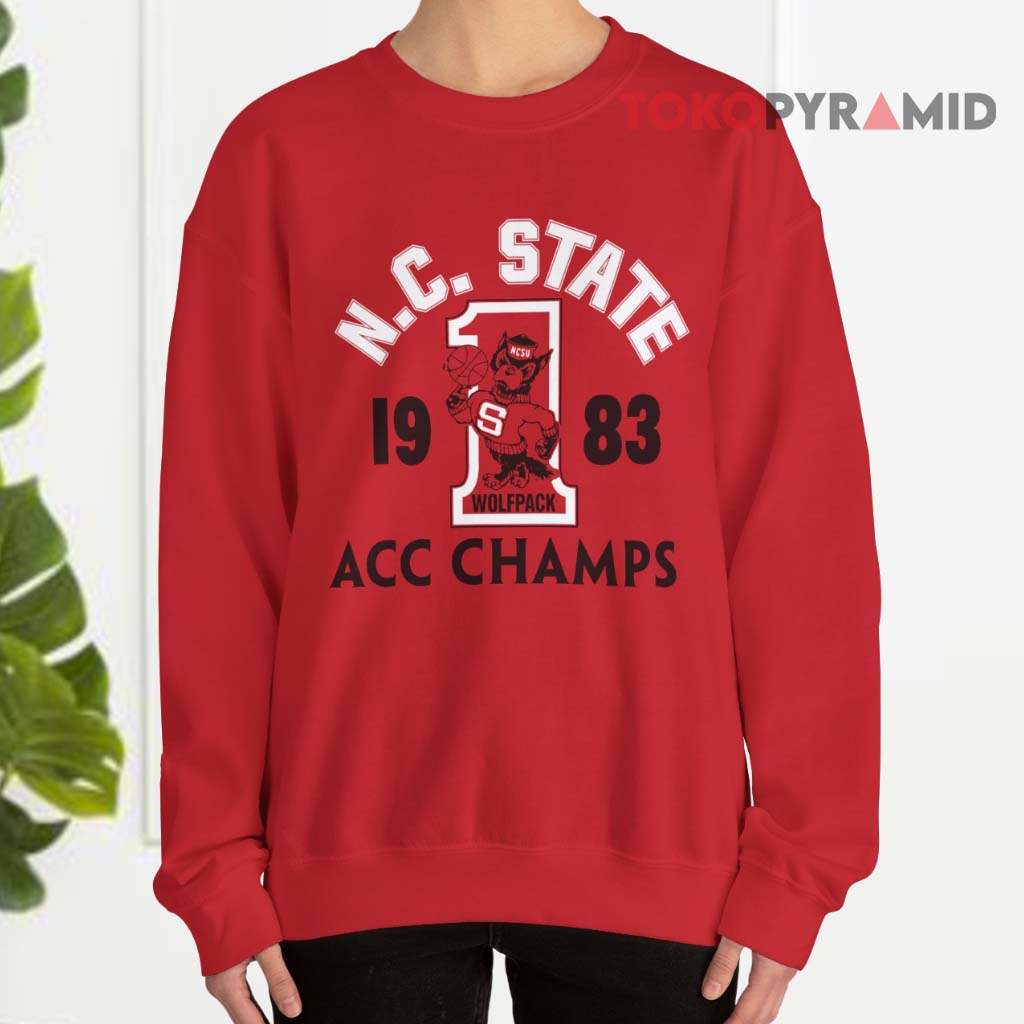 Vintage Nc State Wolfpack Basketball 1983 Sweatshirt Vintage Nc State Wolfpack Basketball 1983 Sweatshirt