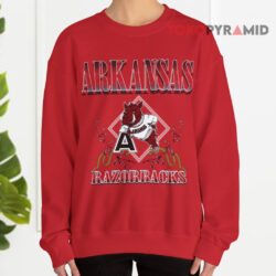 Vintage Ncaa Arkansas Razorbacks Logo Red Sweatshirt