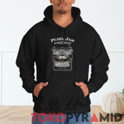 Vintage Pearl Jam Appearing At Mellon Arena Hoodie