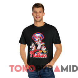 Vintage Philadelphia Phillies Mickey Mouse Mlb T shirt Black T shirt