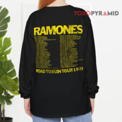 Vintage Ramones Road To Ruin Tour 1979 Shirt 2-sided 4 Vintage Ramones Road To Ruin Tour 1979 Long sleeved Back