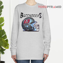 Vintage Tampa Bay Buccaneers Helmet Nfl Long sleeved