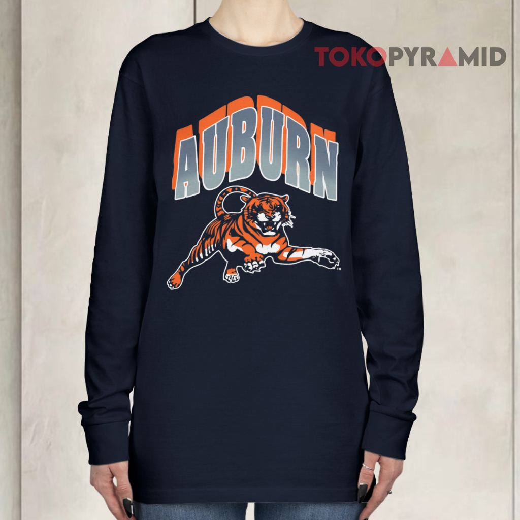 Vintage University Of Auburn Tigers Long sleeved Vintage University Of Auburn Tigers Long sleeved