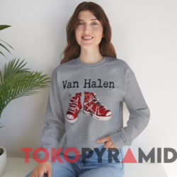 Vintage Van Halen White Red Shoes Tour 2004 T-shirt 2 Vintage Van Halen White Red Shoes Tour 2004 T shirt Grey Sweatshirt