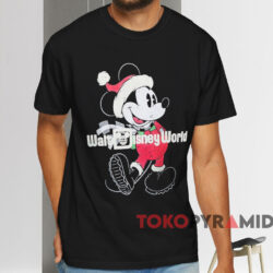 Walt Disney World Mickey Mouse Christmas T shirt Black T shirt